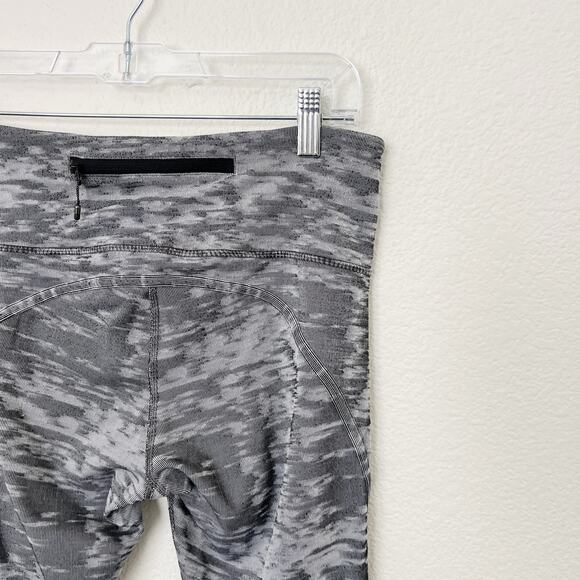 [Lululemon] Gray Jacquard Mid Rise Beat The Heat Tight Mesh Run Leggings Size 8 - Picture 5 of 11